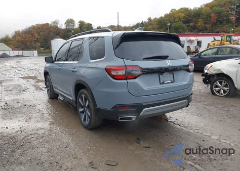 2024 Honda Pilot Touring z USA, uszkodzony, nr VIN 5FNYG1H72RB043484